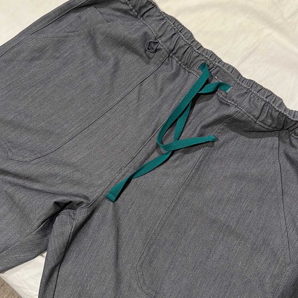 FIGS scrub pant Cairo